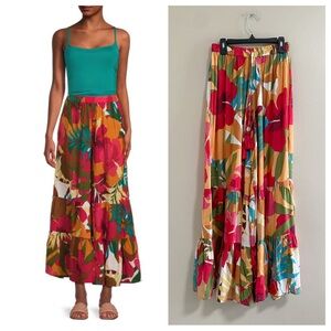 True Desinations Floral Wide Flare Leg Pants Size Medium